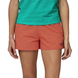 fashion pas cher PATAGONIA W’S BARELY BAGGIES SHORTS – 2 1/2 IN. QUARTZ CORAL 23 7